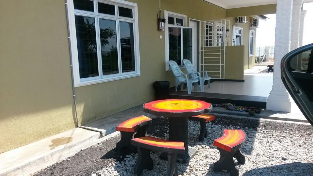 D'Pantai Homestay Kuala Sg. Baru Malacca Buitenkant foto